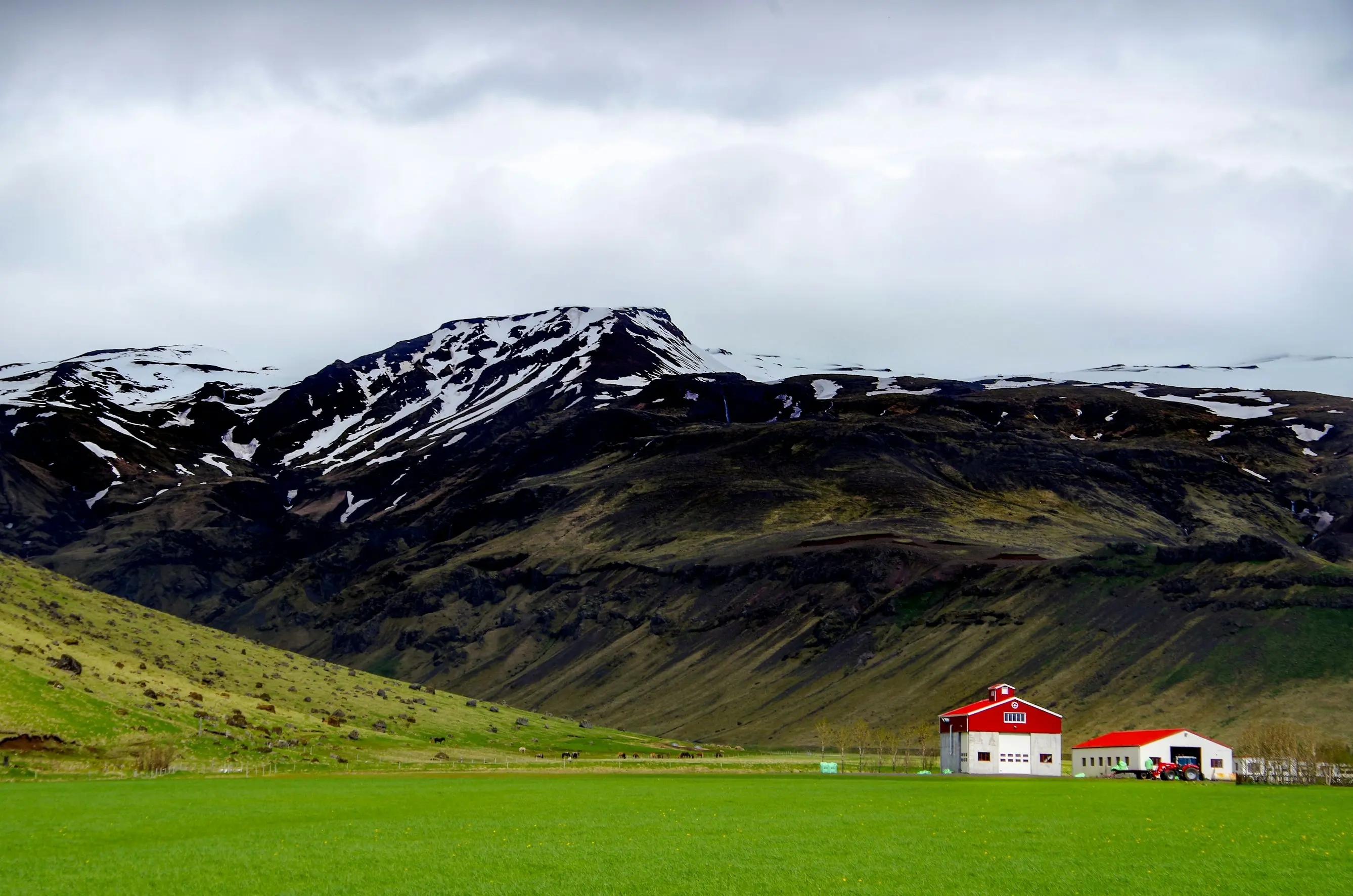 Iceland – Classic Natural Wonders & Spring Awakenings