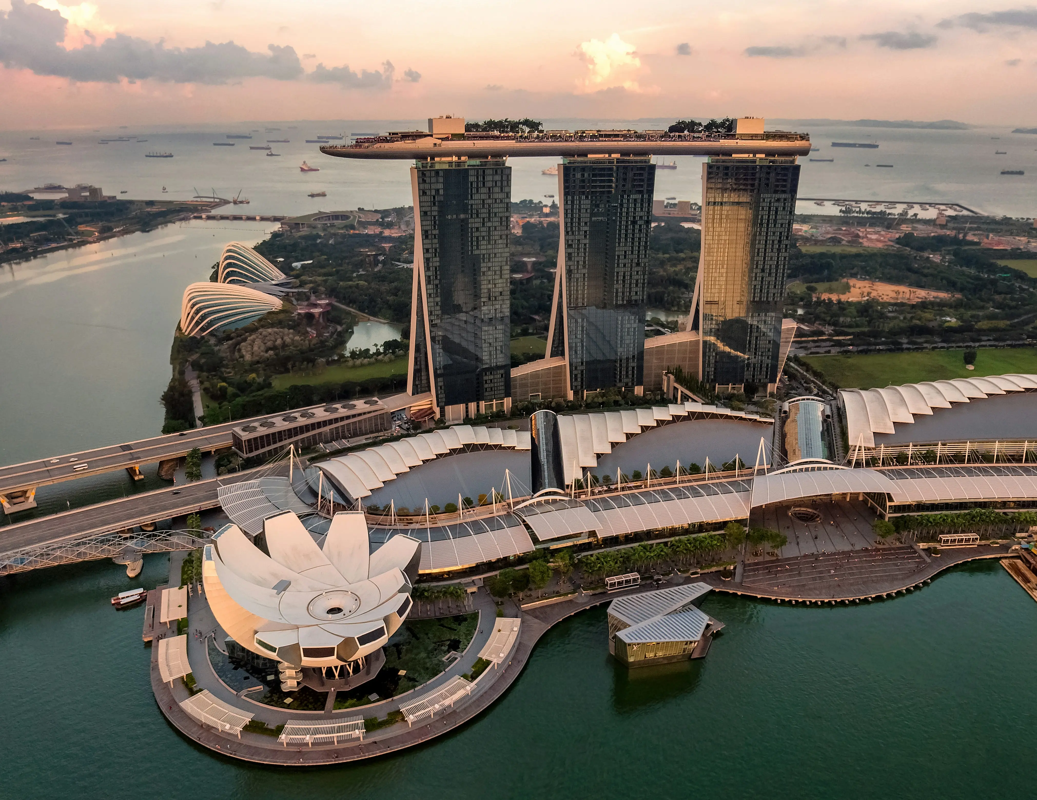 Singapore – Urban Exploration & Garden Splendor