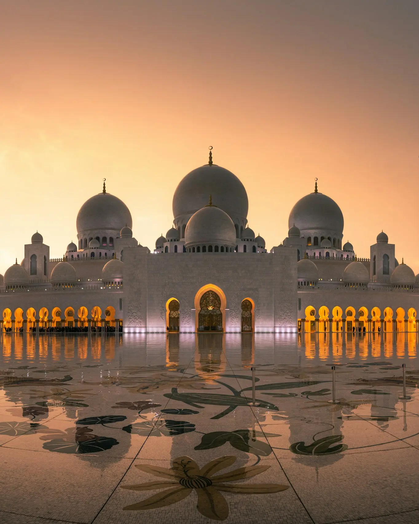 UAE – Abu Dhabi & Coastal Luxury